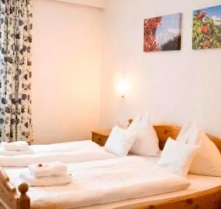 Hoch Tirol Hotel